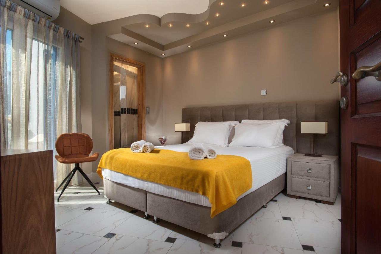 Angelica'S Deluxe Rooms In Adamas Exterior photo